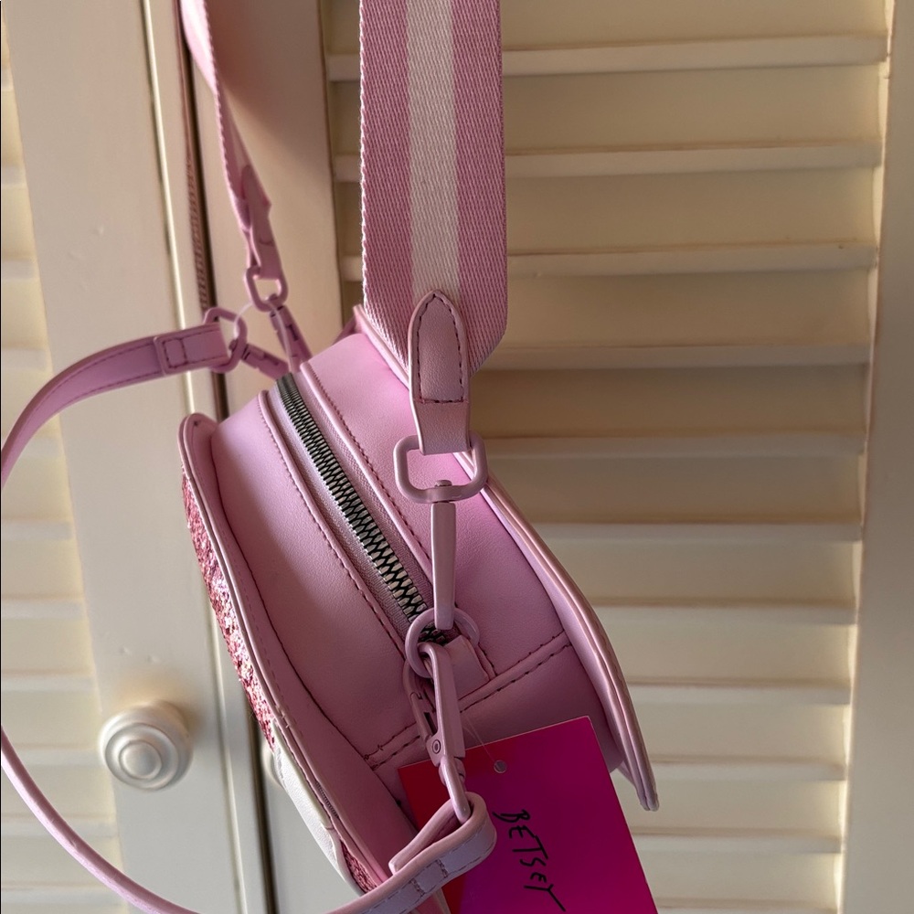 βοΈXOX Betsey Johnson Pink Glitter Football-Shaped Bag π - Picture 3 of 6